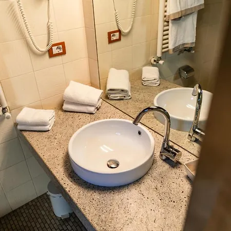 Langhe 4* Альба