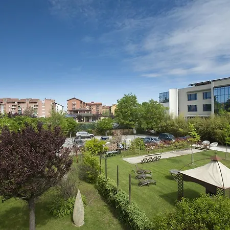 Отель Langhe Альба