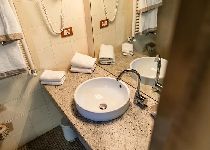 Langhe 4* Alba (Piedmont)